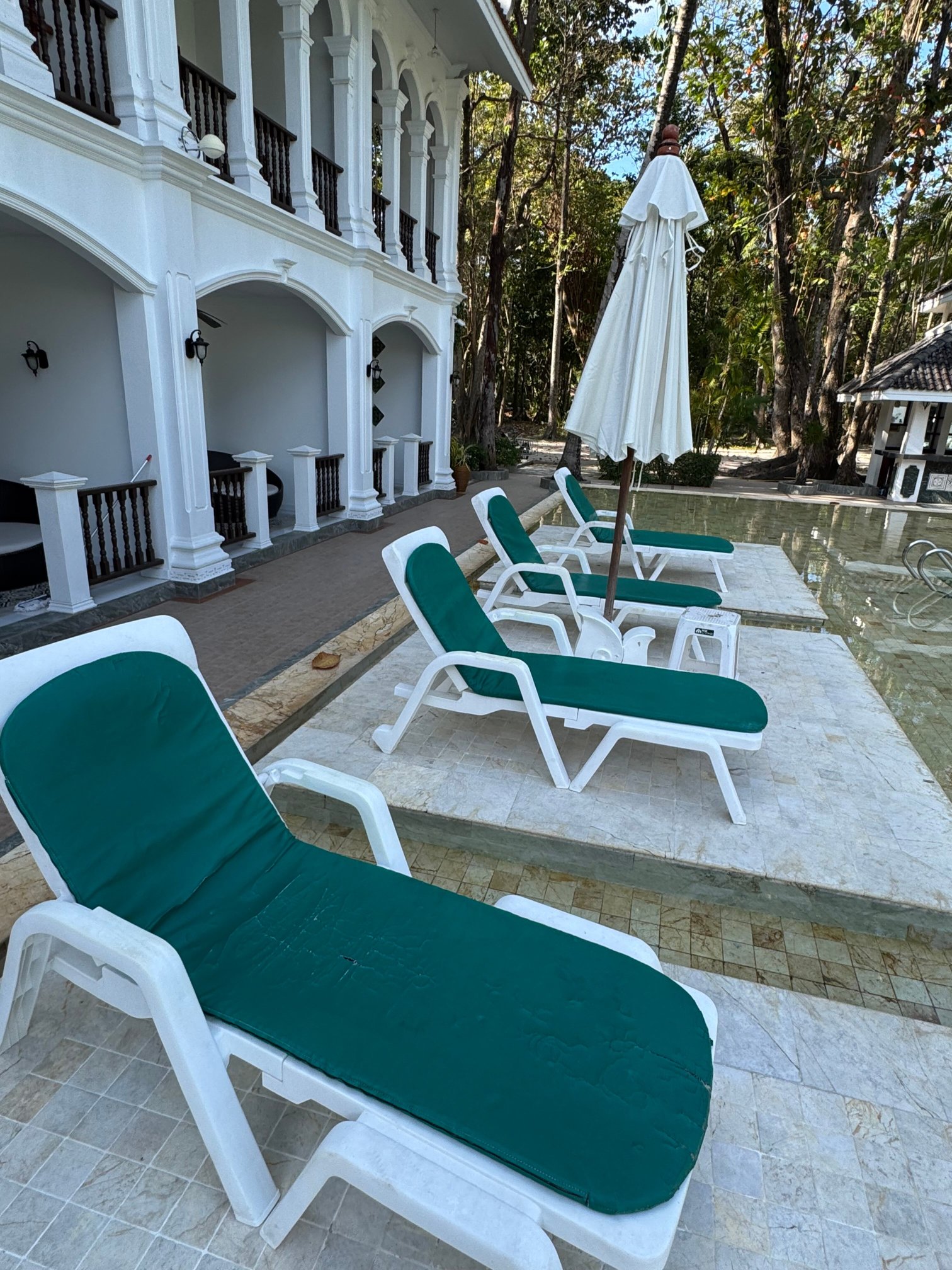 拉查岛瑞阿布瑞度假酒店-泳池