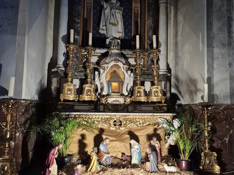 Church of St Nicolas-布鲁塞尔必去景点