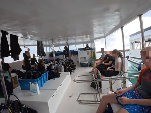 Island Divers-迪古拉赫岛必去景点