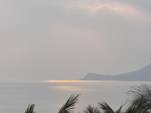 深圳浪骑瞻云度假酒店主图