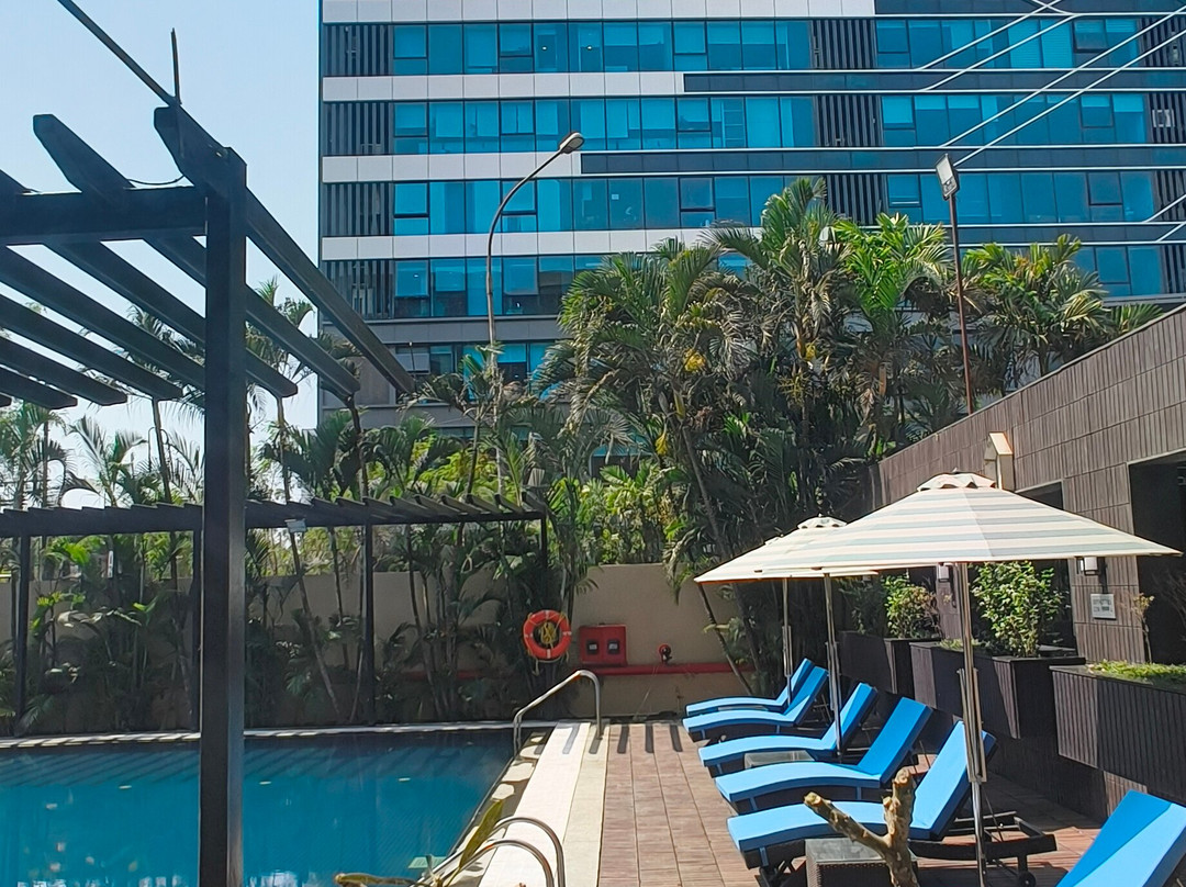 Orange Megastructure Llp主图