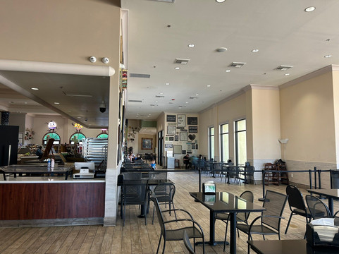 Eddie World-Yermo必去景点