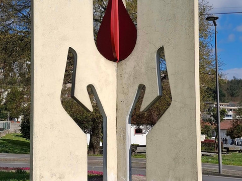 Monumento aos Dadores Benévolos de Sangue-Vizela必去景点