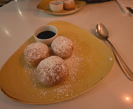 Holiday Inn 读南M4，JCT.11主图