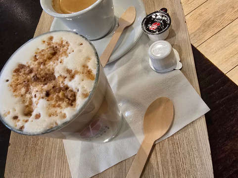 World Coffees Chatelineau