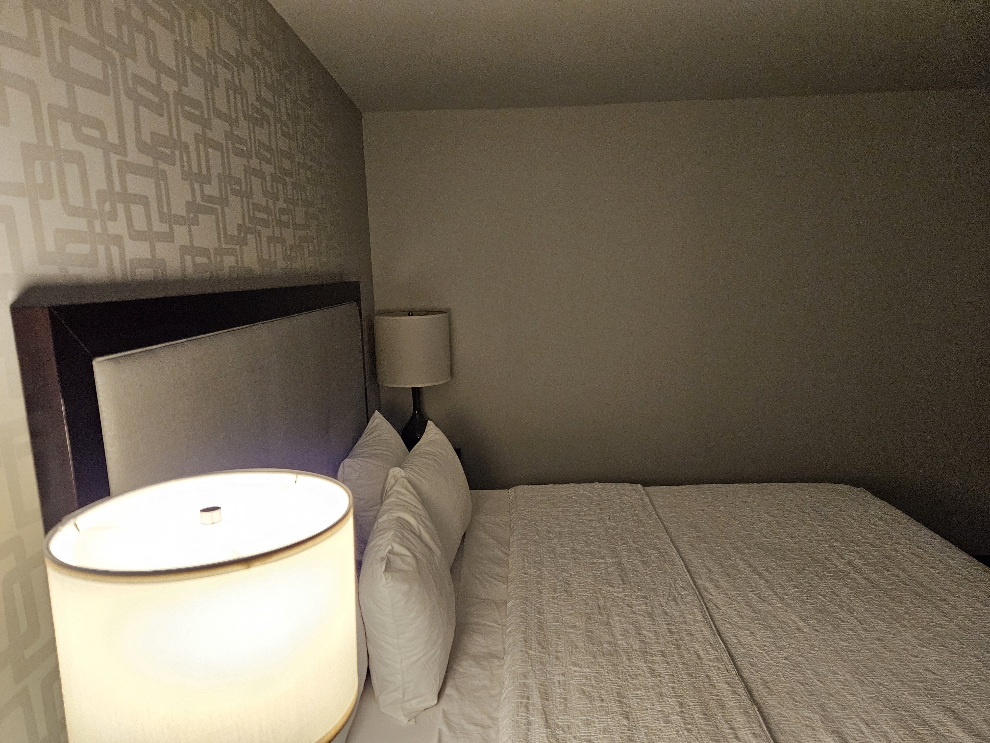 罗斯蒙特芝加哥奥黑尔欢朋套房酒店-客卧