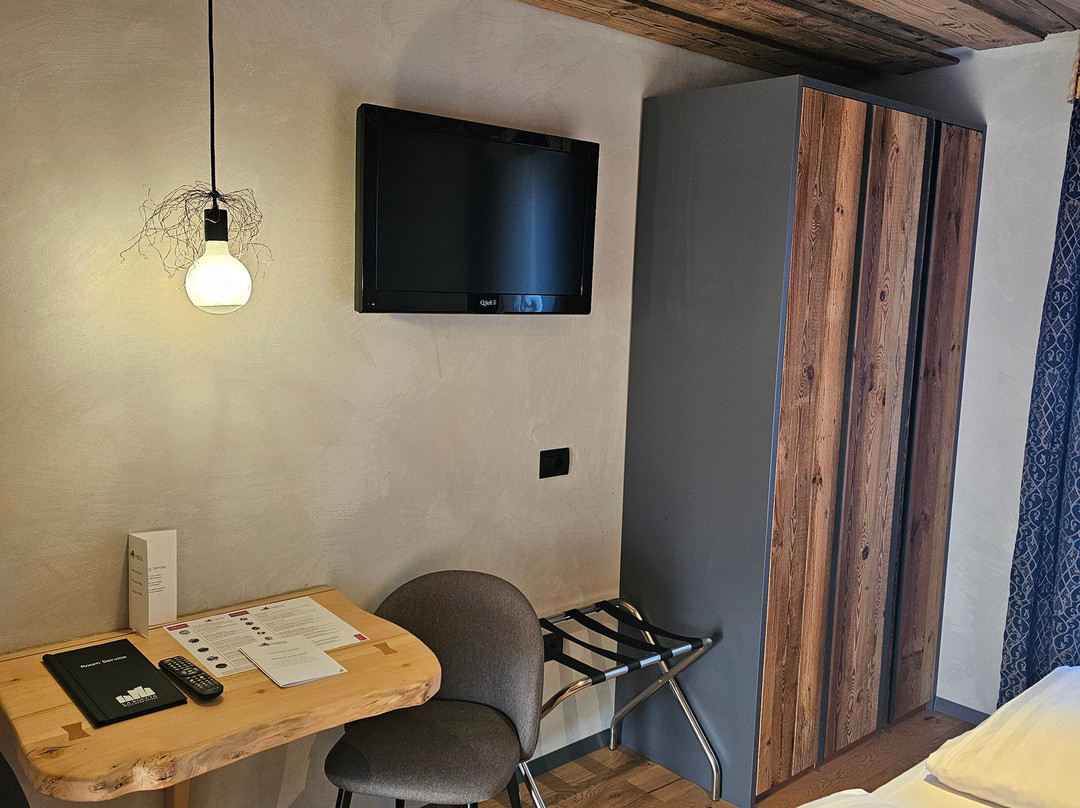 洛奇亚养生酒店主图