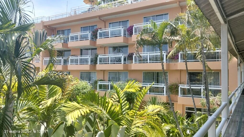 普吉岛凯特睿海湾酒店主图