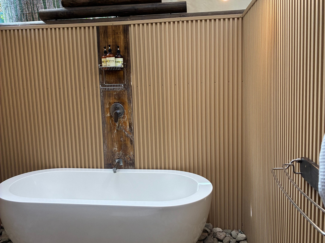 依兰依兰海滩度假村主图