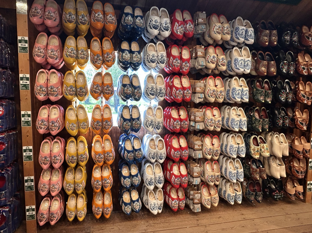 Wooden Shoe Factory-福伦丹必去景点