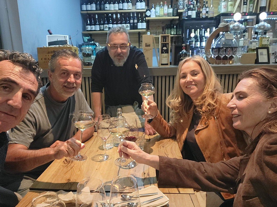 Amontillado WineBar & Tienda