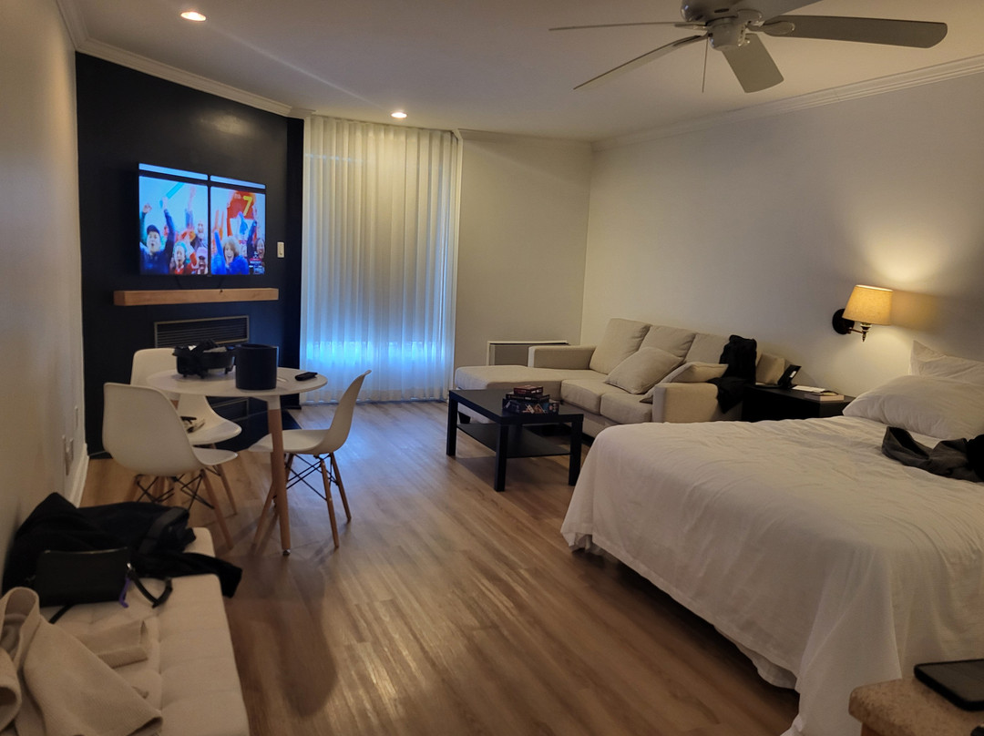 瑞莱斯丹尼丝酒店主图