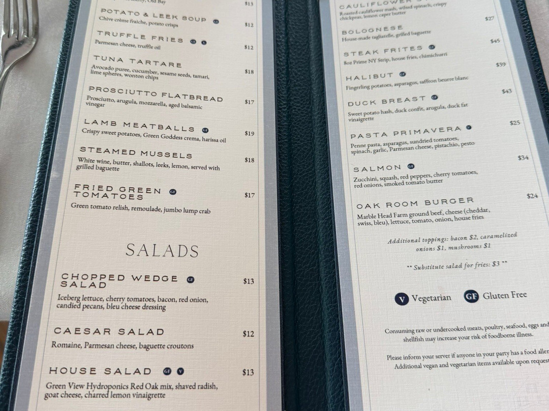 橡树水滨酒店主图