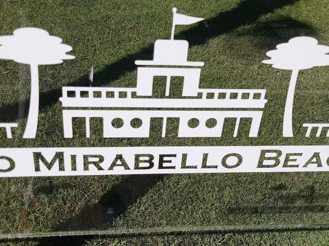 Lido Mirabello Beach-巴尔多利诺必去景点