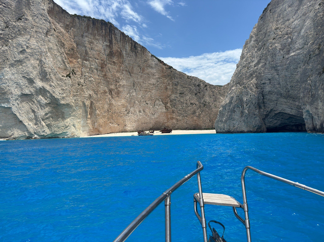 Zante Vipboats-阿雷克斯必去景点