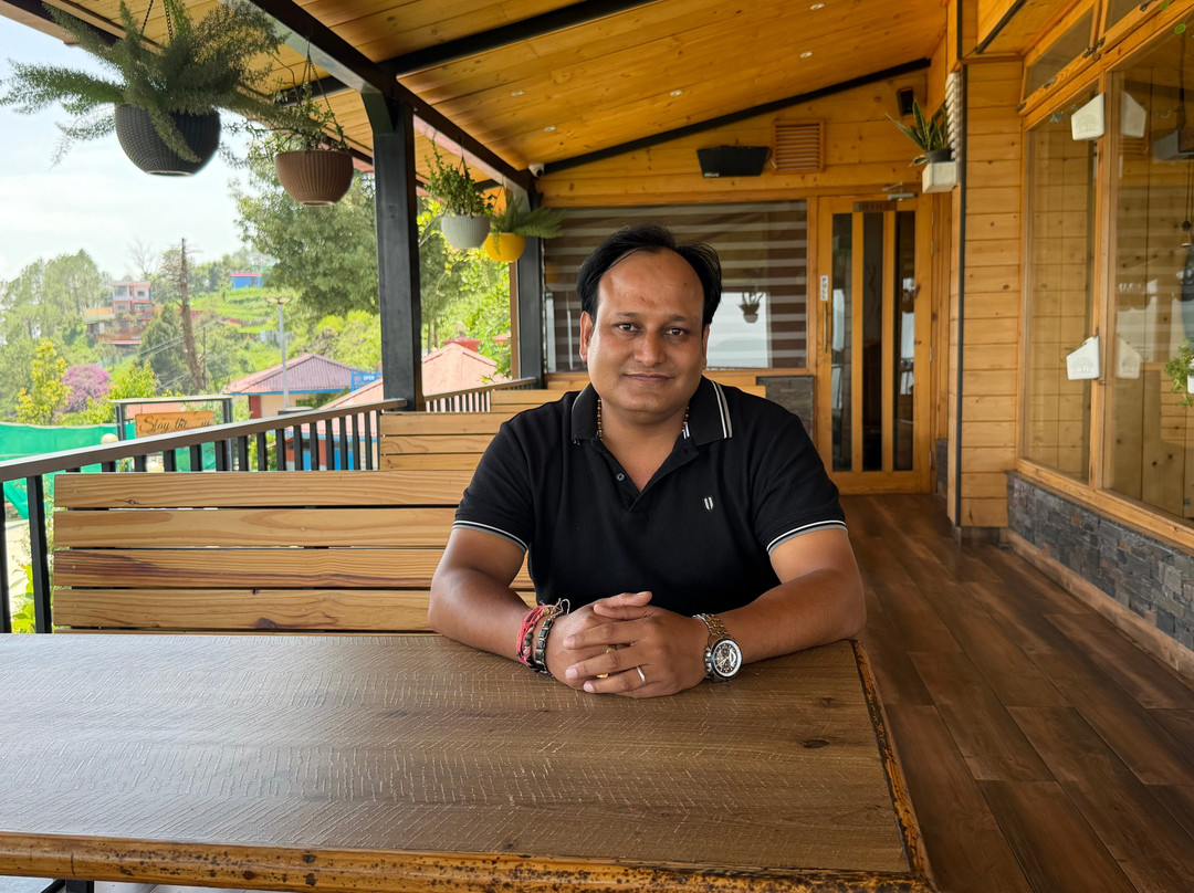 Cafe On The Rocks