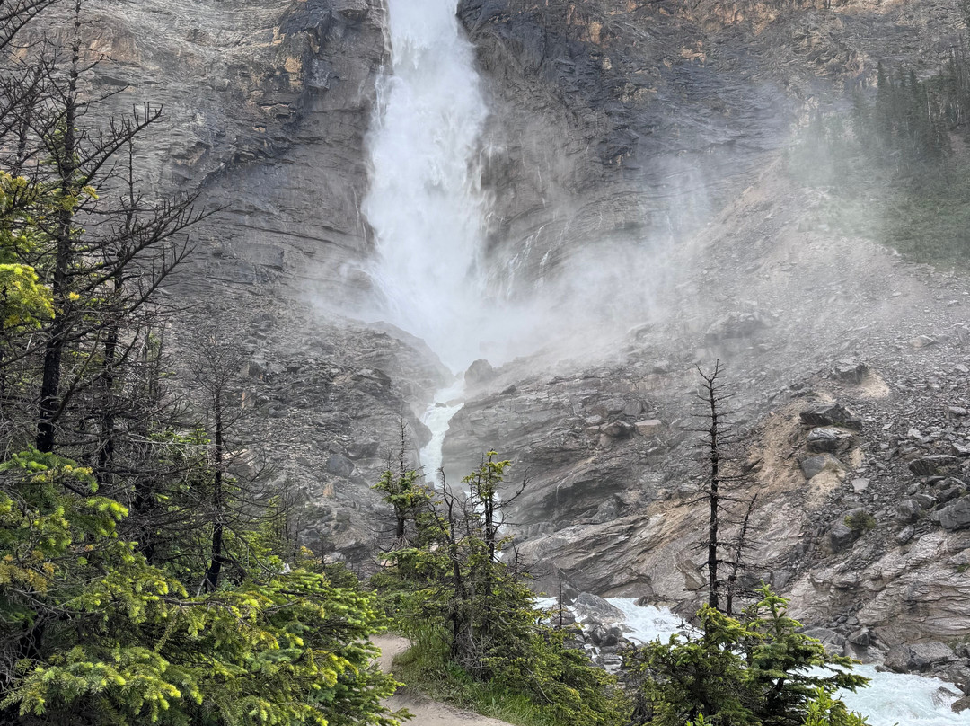 Takakkaw Falls-幽鹤国家公园必去景点