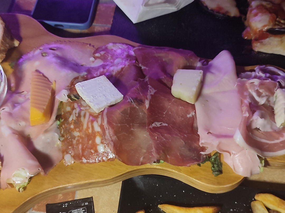Gio's