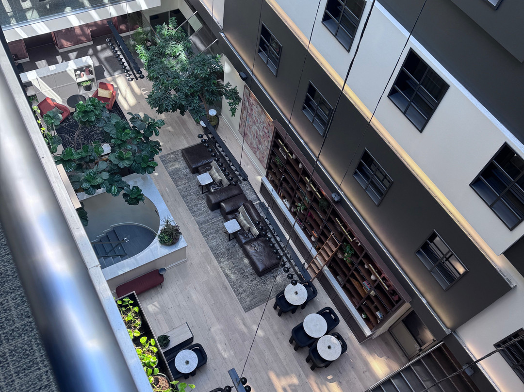 梅特卡夫酒店主图