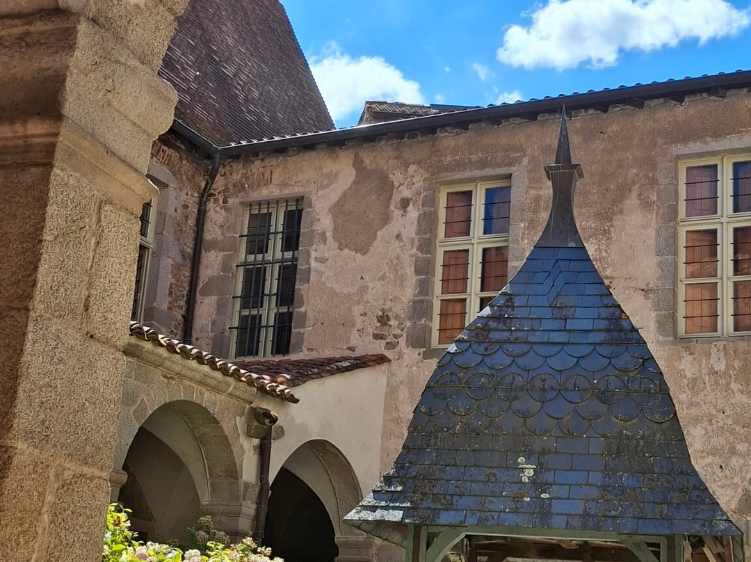 Chateau-prieure de Pommiers-Pommiers必去景点