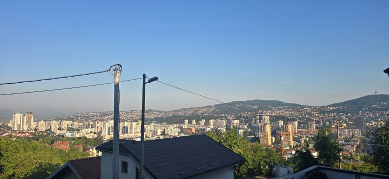 哈尔蒙尼萨拉热窝别墅-旅行者