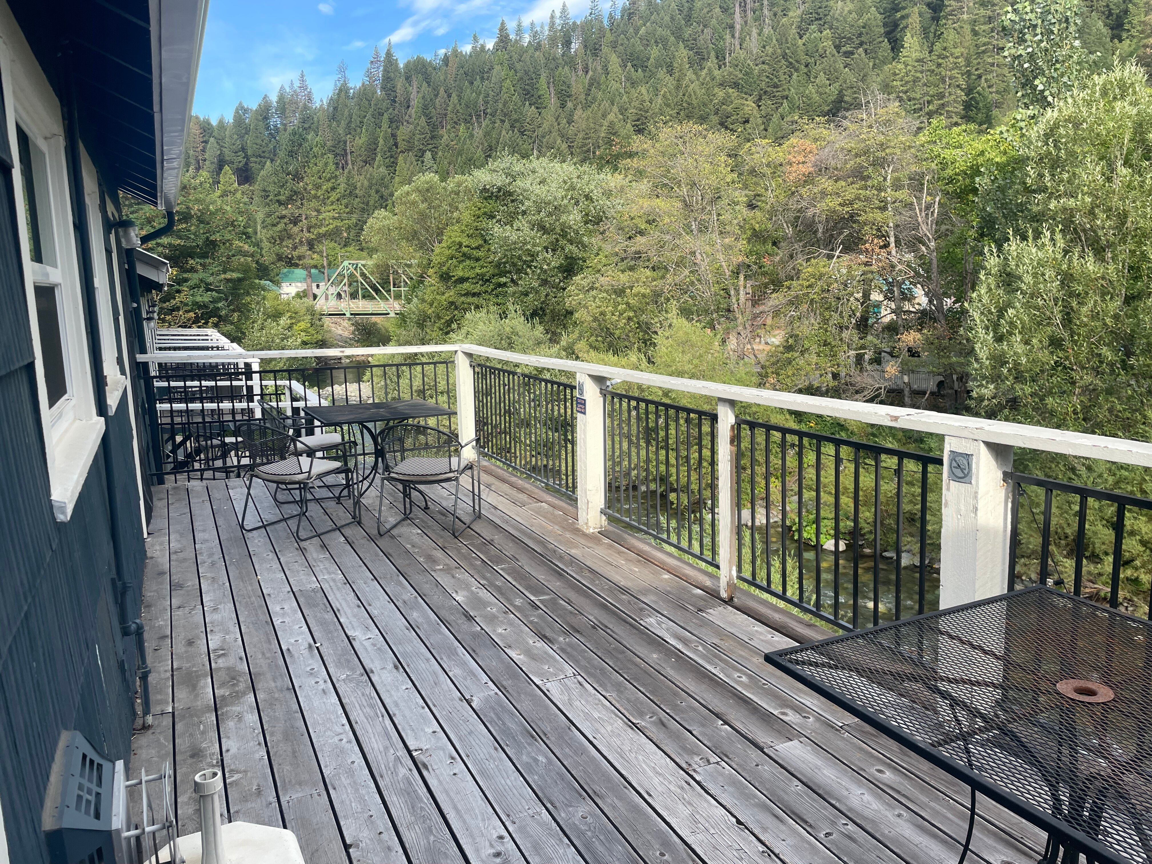 Riverside Mountain Lodge-客卧
