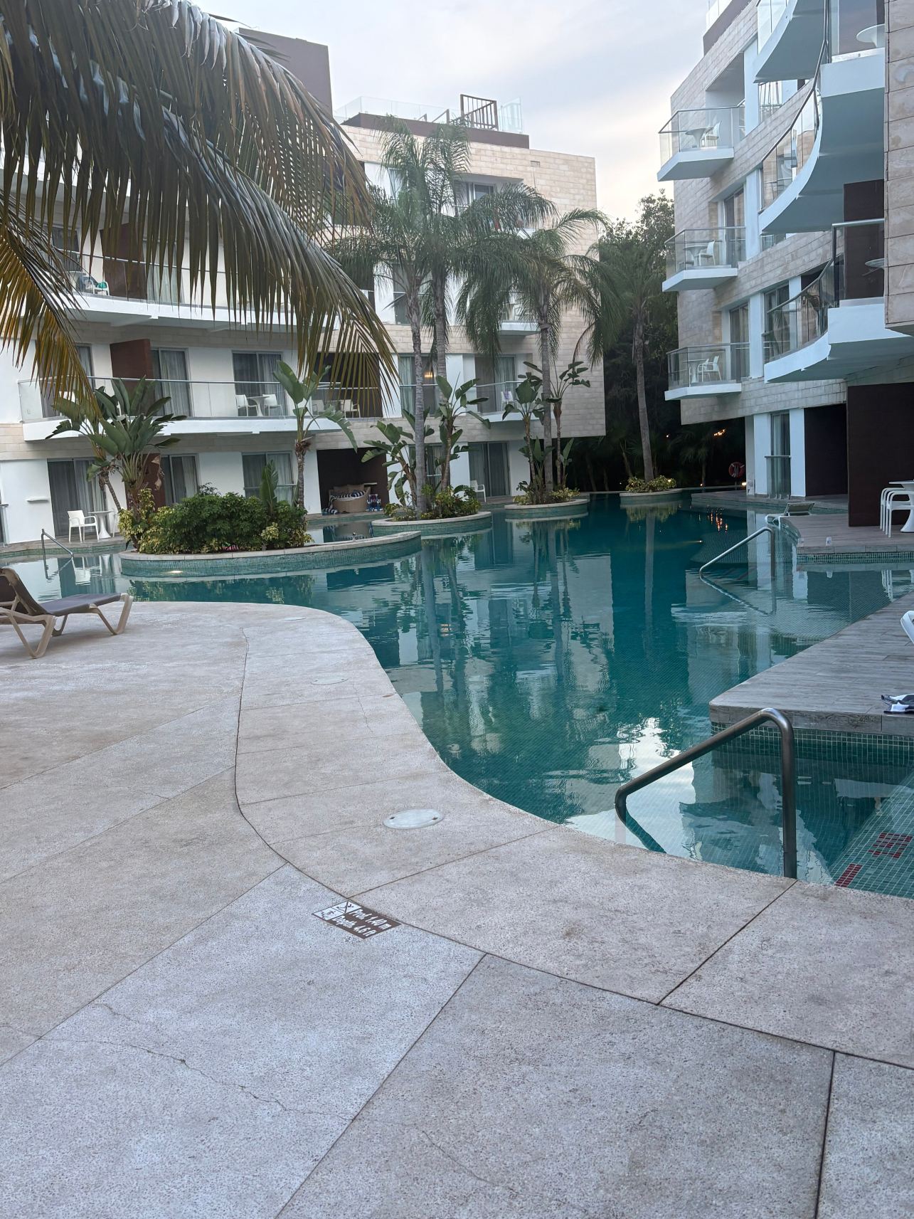 The Fives Beach Hotel & Residences-旅行者