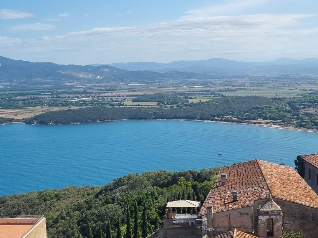 Torre Medievale e Rocca Degli Appiani-Populonia必去景点