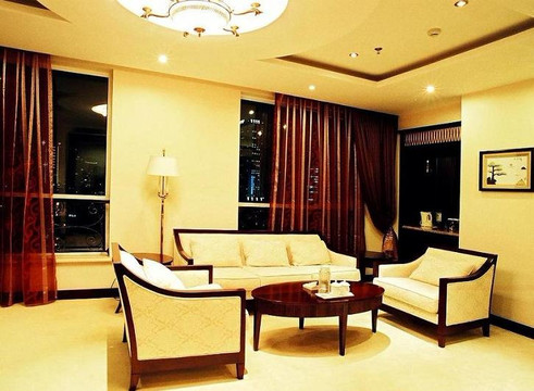 新文园大酒店（中山广场人民路东港商务区店）主图