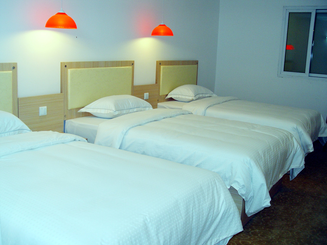 速8酒店葫芦岛火车站广场店