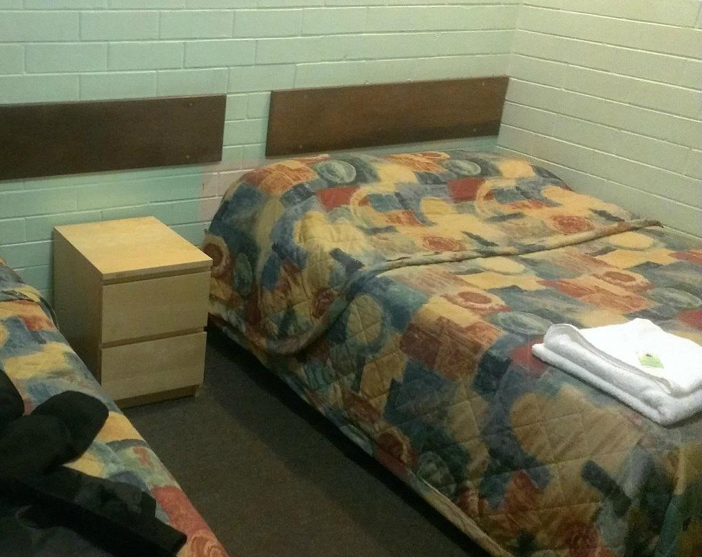 Star & Garter Hotel Motel