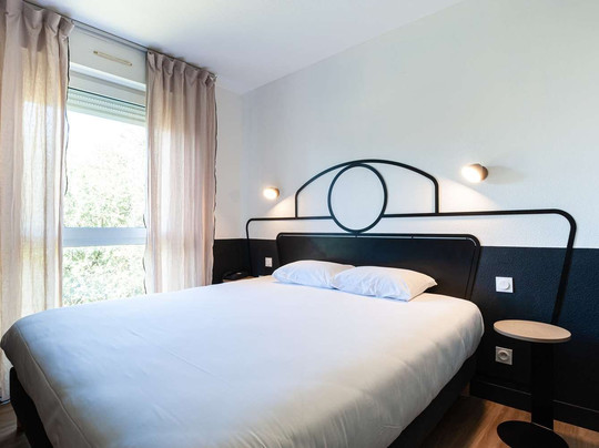 圣乔治斯因特尔餐厅酒店主图