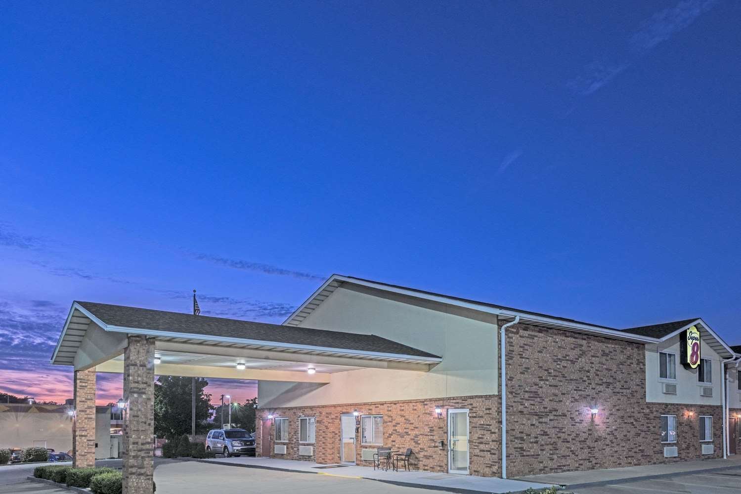 Super 8 by Wyndham Potosi-官方