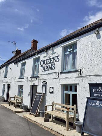Queens Arms Bleadon景点图片
