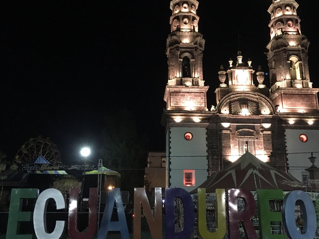 Plaza Municipal Ecuandureo景点图片