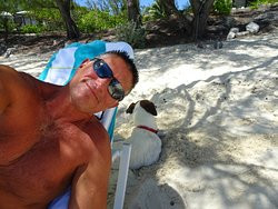 鸽子礁沙滩俱乐部主图