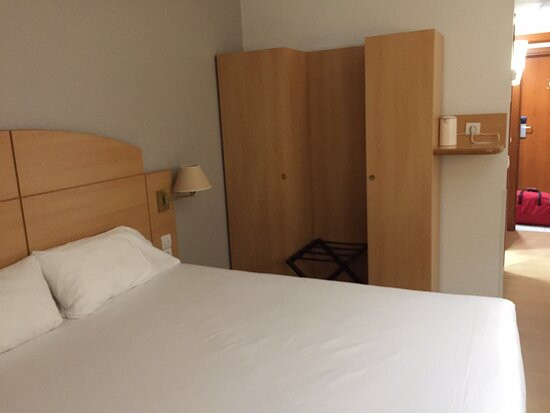 马德里阿尔卡拉德埃纳雷斯康铂酒店主图