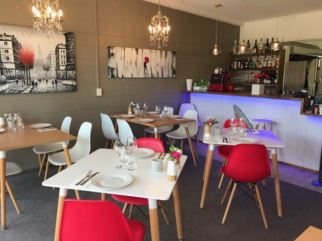 瓦卡马塔餐馆和美食-Incognito Licensed Brasserie