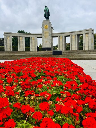 Sowjetisches Ehrenmal Schönholzer Heide-柏林必去景点