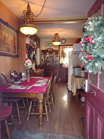 Crews on Inn to paradise suites Huntsville Ontario主图