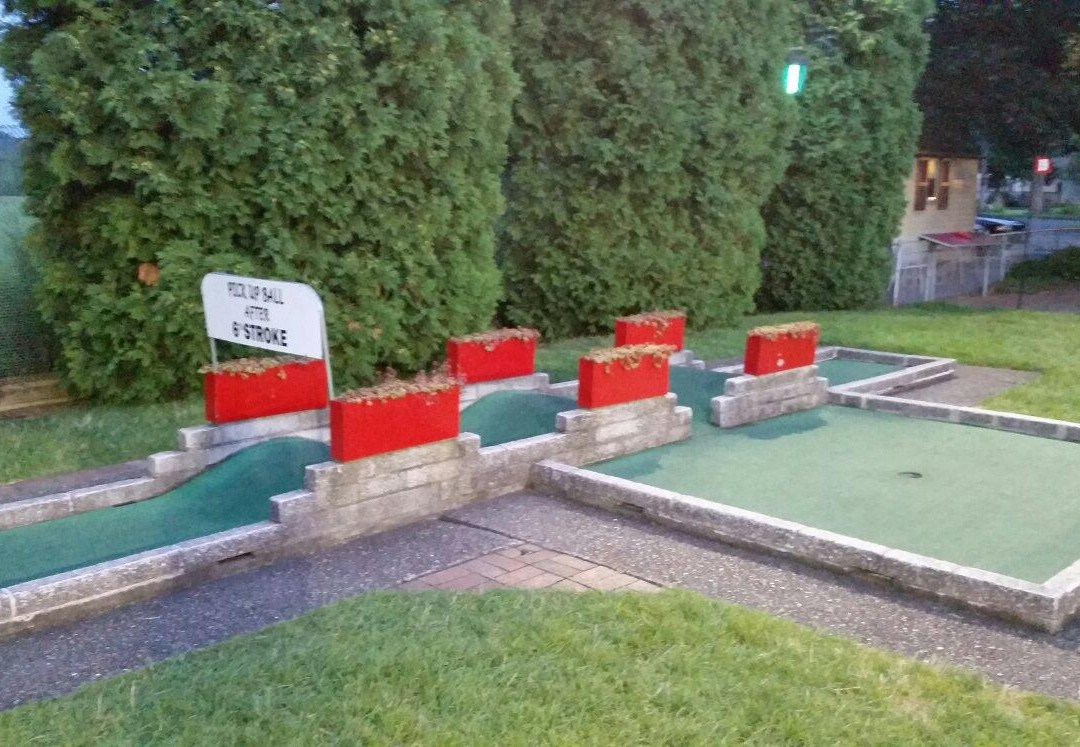Farmington Miniature Golf and Ice Cream Parlor