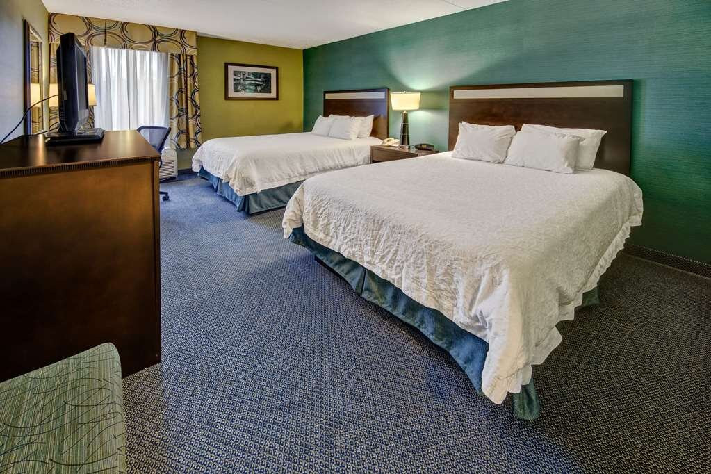 Hampton Inn Greensburg主图