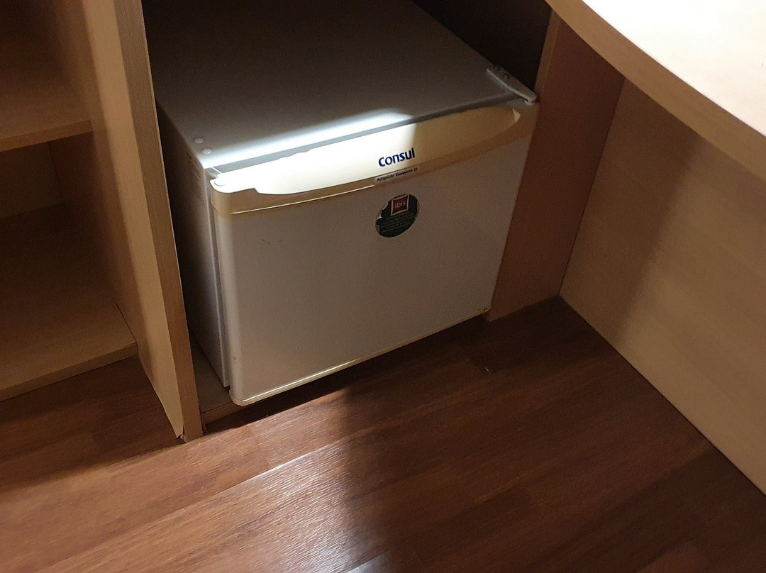 宜必思若茵维莱酒店主图