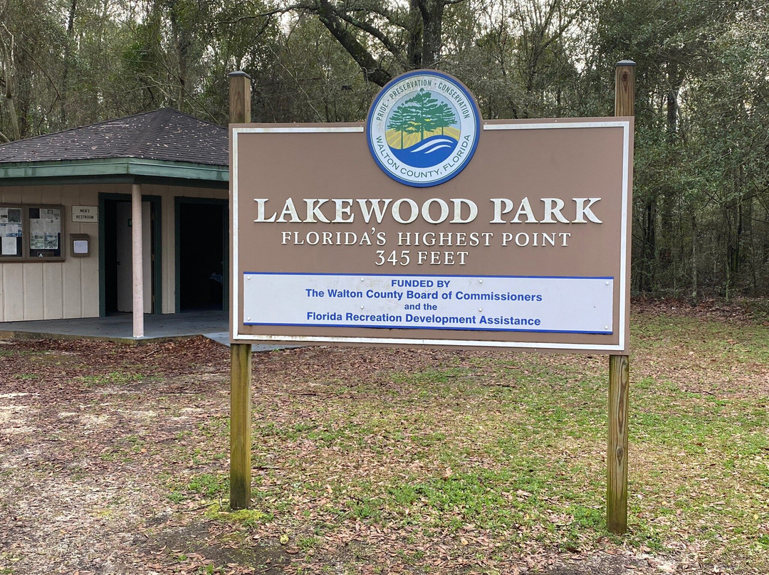 Britton Hill at Lakewood Park景点图片
