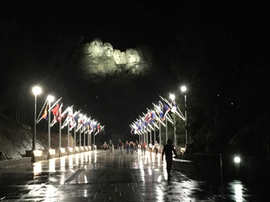 Avenue Of Flags-基斯通必去景点