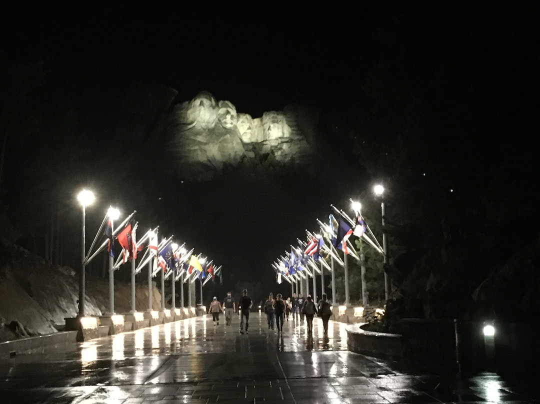 Avenue Of Flags-基斯通必去景点