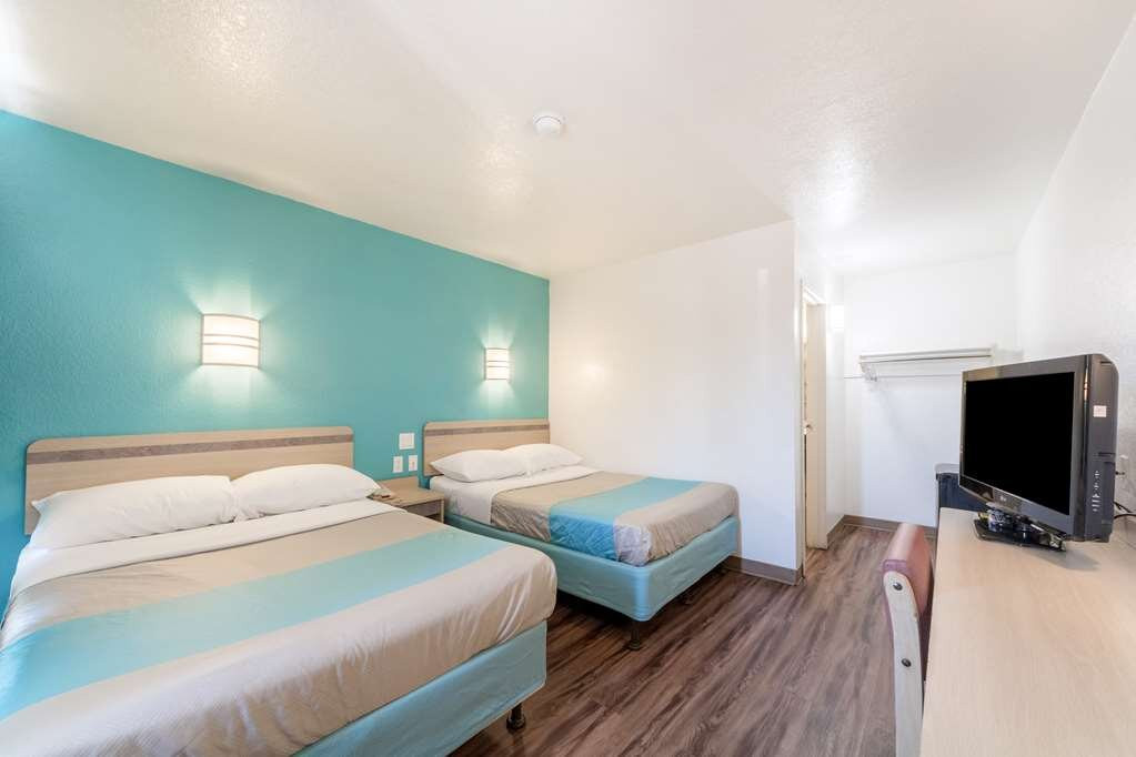 Motel 6 Del Rio主图