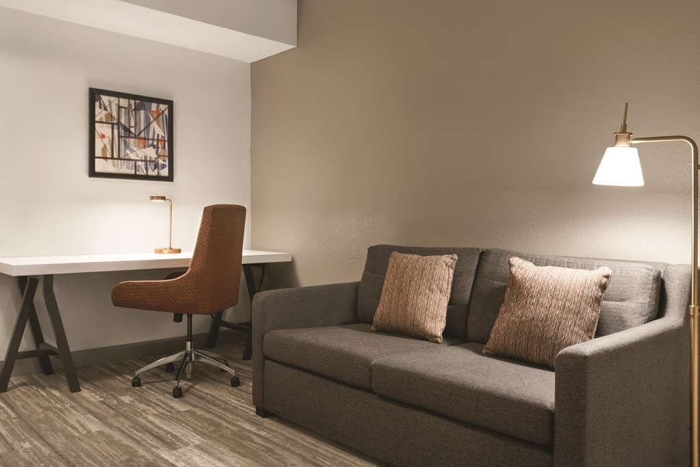 韦恩堡希尔顿花园旅馆主图