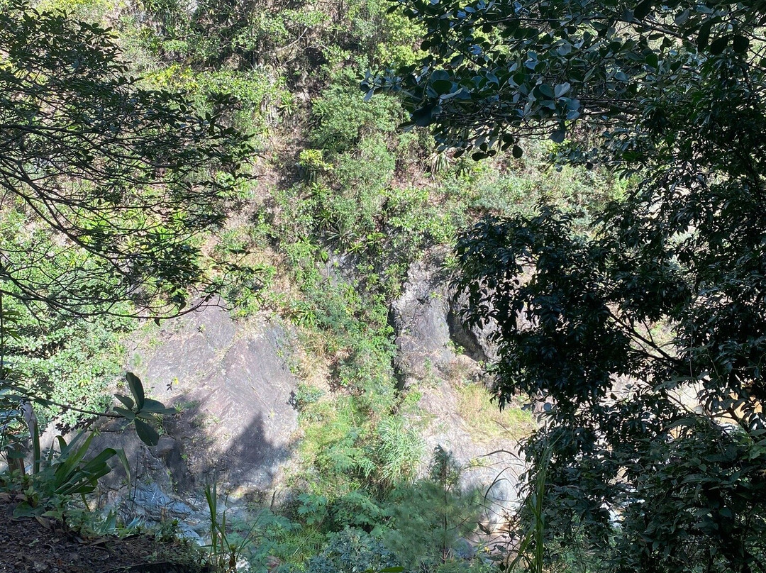 Baiguate Salto Waterfall景点图片