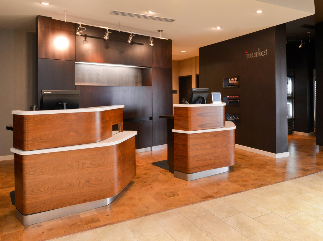 Courtyard by Marriott Toledo North主图